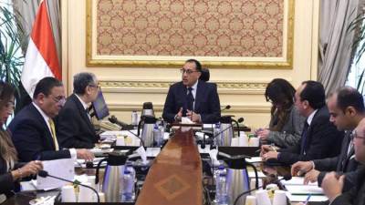 رئيس الوزراء يتابع مع وزير الكهرباء عدد من ملفات عمل الوزارة 
