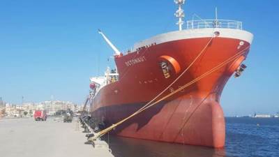 موانئ اقتصادية قناة السويس تعمل بشكل طبيعى وتواصل استقبال السفن