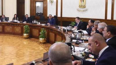 رئيس الوزراء: نعمل على تكسير مختلف الإجراءات البيروقراطية حتى ينطلق قطاع الصناعة