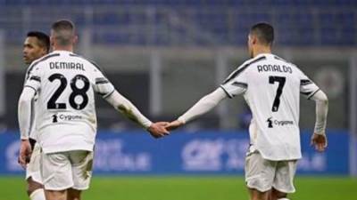 لصالح ضحايا زلزال تركيا وسوريا.. بيع قميص كريستيانو رونالدو في مزاد علني