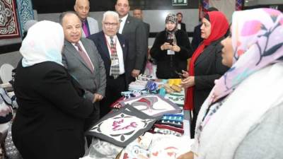 معرض «الحرف والصناعات اليدوية» بوزارة المالية يختتم أعماله.. اليوم الخميس