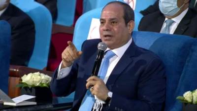 الرئيس السيسي للمواطنين: قاطعوا المحالات المغالية في الأسعار