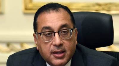 مدبولي يستعرض تقريرًا بشأن أنشطة وزارة البيئة لرفع الوعي بقضية التغيُّر المُناخي