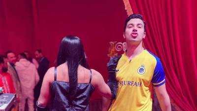 محمد أنور واوس اوس يجسدان البرتغالي كريستيانو رونالدو وصديقته جورجينا في بوليفارد الرياض