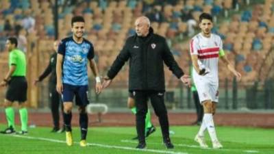 فيريرا يدفع بـ فتوح وعمر جابر فى تشكيل الزمالك أمام شباب بلوزداد