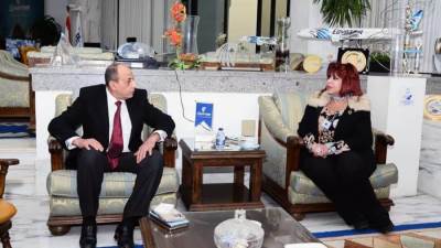 توقيع بروتوكول تعاون بين الشركة القابضة لمصر للطيران واتحاد المستثمرات العرب