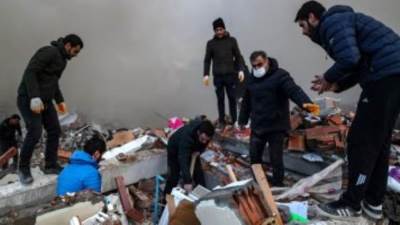 ارتفاع عدد ضحايا زلزال تركيا لـ20 ألفا و665 قتيلا و80 ألفا و88 مصابا