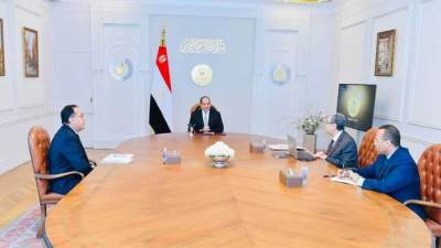 الرئيس السيسي يوجه بتعزيز جهود مشروعات الطاقة المتجددة والهيدروجين الأخضر