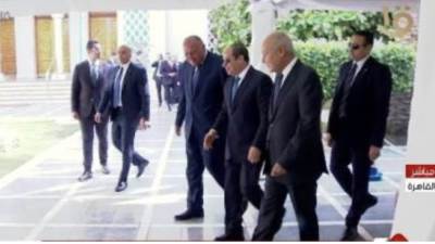 الرئيس السيسي يصل جامعة الدول العربية لحضور مؤتمر دعم وحماية القدس