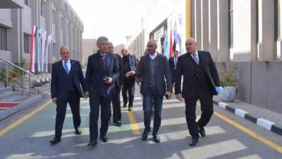 نائب وزير الإسكان لـ" البنية الأساسية " يزُور مصنع محركات الهيئة العربية للتصنيع