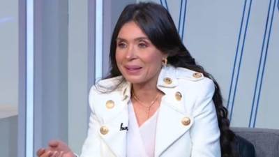 الراقصة دينا: لو سبت الرقص هبقي مكسورة.. زي الأم اللي متأخد منها إبنها