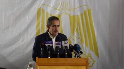 رئيس الوزراء يشاهد عرضًا تقديميًا لمحافظ الغربية حول المشروعات الجارية والمقترحة بالمدينة