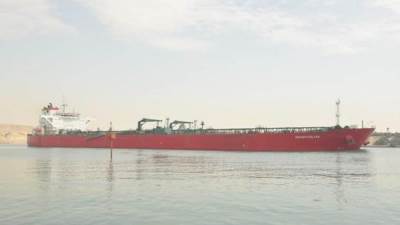 قناة السويس تشهد عبور 93 سفينة بإجمالي حمولات صافية 4.4 مليون طن