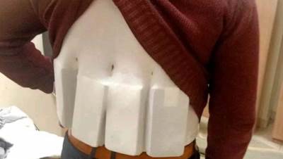 جمارك مطار القاهرة تحبط محاولة تهريب عدد من الهواتف المحمولة