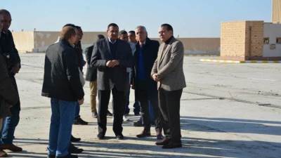 وزير التنمية المحلية يتفقد مصنع تدوير المخلفات بقرية تونا الجبل بملوي