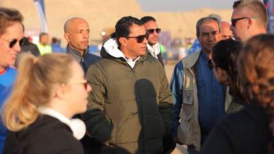 وزير الشباب يُطلق شارة بدء ماراثون سقارة بالجيزة بمشاركة 1000 متسابق