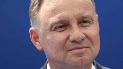 رئيس بولندا: سأطلب من بايدن إرسال المزيد من الجنود الأمريكيين إلى البلاد