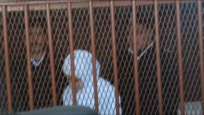 بعد الحكم بالإعدام.. أسرة نورهان المتهمة بقتل والدتها: «ربنا اسمه الحق»