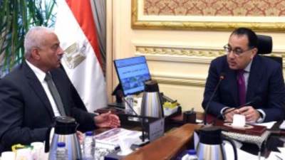 مدبولى يوجه بتوفير 350 مليون جنيه لسرعة الانتهاء من أعمال التطوير بالسويس