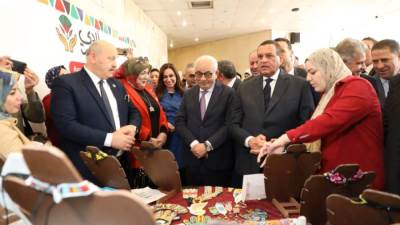 وزيرا التعليم والتنمية يتفقدان معرض "أيادي مصر" للحرف اليدوية ومعرض "أهلا رمضان"