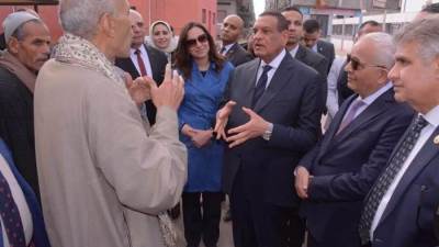 وزيرا التنمية المحلية والتعليم يتفقدان مشروعات "حياة كريمة" بقرية الأبعادية بالبحيرة