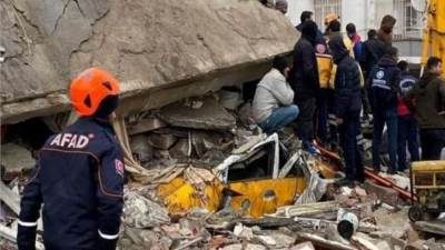 هل يؤثر زلزال تركيا على مصر؟.. معهد الفلك يجيب