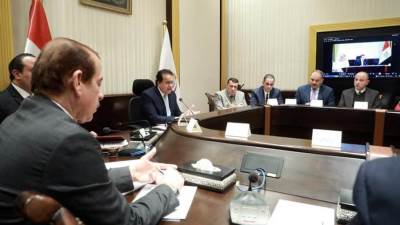 وزير الصحة يوجه بزيادة أعداد الفرق الطبية بجميع المنشآت الصحية