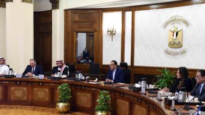 رئيس الوزراء يستعرض فرص زيادة الاستثمار لشركة "المراعي" السعودية في مصر 