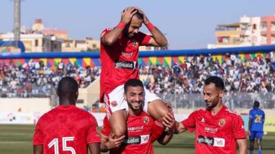 الاهلي يفوز على أسوان بثلاثية نظيفة.. وينفرد بالصدارة