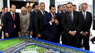 رئيس الوزراء: الدولة تولي اهتماما كبيرا بتطوير وتحديث البنية التحتية الرياضية