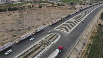 القوات المسلحة: وصول طائرتي نقل عسكريتين وسفينة إمداد محملين بمواد إغاثية لتركيا