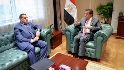 وزيرا الصحة والتنمية يعقدان اجتماعًا لوضع حلول مبتكرة لخفض معدلات الزيادة السكانية غير المنظمة