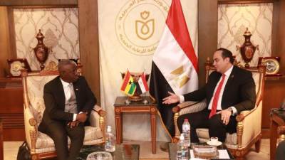 رئيس الرعاية الصحية يبحث التعاون مع سفير غانا في مجال السياحة العلاجية