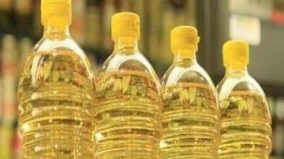 التموين تتعاقد على شراء 79 ألف طن زيت صويا وعباد الشمس