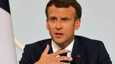 الرئيس الفرنسي يؤكد وقوف بلاده بجانب أوكرانيا 