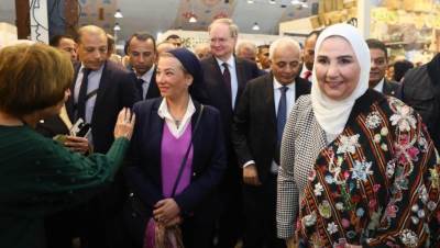 وزيرة البيئة تشارك في افتتاح معرض "ديارنا" للحرف اليدوية والتراثية