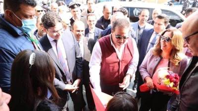 وزير الصحة يتفقد مركز طب الأسرة لمتابعة سير العمل والخدمات المقدمة للمواطنين