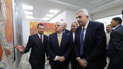 وزير التعليم العالي يفتتح مبنى كلية الطب بجامعة الأقصر