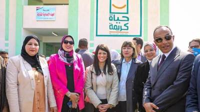 المشاط والمُنسق المقيم للأمم المتحدة بمصر تتفقدان المدارس الحقلية بالمنيا