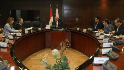 وزير النقل يبحث مع وفد البنك الأوروبي EBRD تنفيذ المشروعات المشتركة