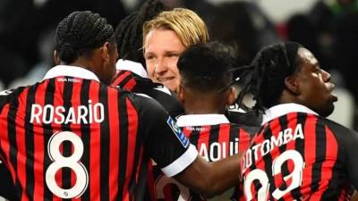 نيس يفوز موناكو بثلاثية نظيفة في الدوري الفرنسي