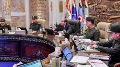 الرئيس السيسي يؤكد حرص الدولة على اتباع أرقى المعايير فى انتقاء المتقدمين للوظائف