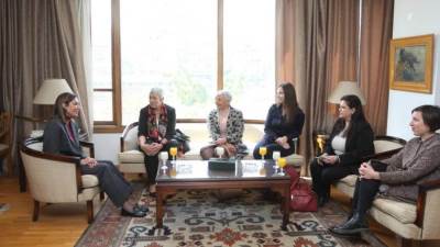 وزيرة الثقافة تبحث مع رئيس معهد "جوته" بميونخ تكثيف التعاون الثقافي المشترك