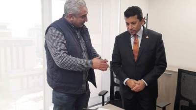 وزير الشباب يتابع سير العمل داخل ديوان الوزارة بالحى الحكومى بالعاصمة الإدارية