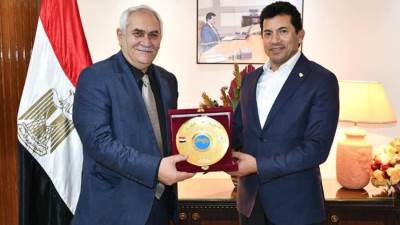 وزير الرياضة يستقبل رئيس الاتحاد الدولى لرفع الأثقال.. ويؤكد استعداد مصر لاستضافة البطولات