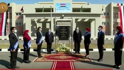 الرئيس السيسي يتفقد مشروعات حياة كريمة بقرية "المعصرة" أول قرية نموذجية