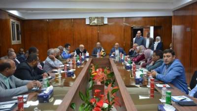 نائب وزير الأسكان: هدف زيارة شركة أسوان لمياه هو الوقوف على آخر التطورات لمشروعات مياه