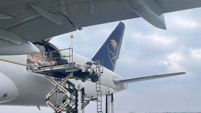 مغادرة الطائرة الإغاثية السعودية الثالثة تحمل 30 طنًا من مساعدات المملكة للشعب الأوكراني