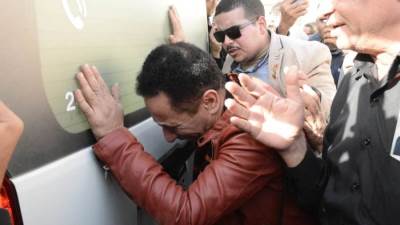 غياب نجوم الفن عن جنازة شريفة فاضل بالسيدة نفيسة