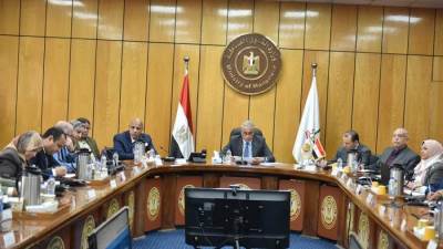 "القوى العاملة": حصر 67% من المنشآت من إجمالي 23 الفا و654 منشأة